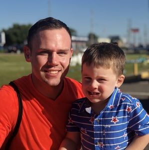 Meet your Posher, Gregory